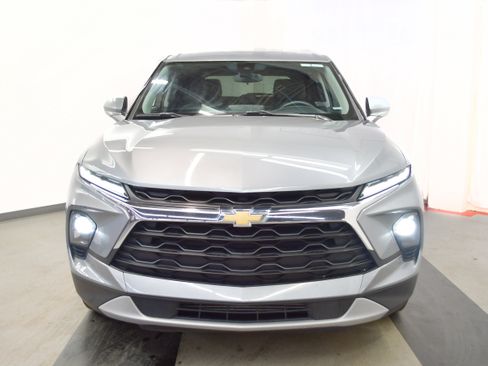 Used 2025 Chevrolet Blazer LT image 4