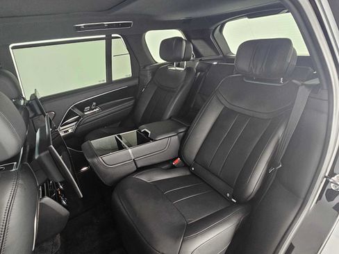 Used 2025 Land Rover Range Rover Long Wheelbase Autobiography AWD/4WD image 17