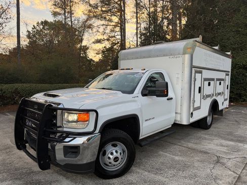 Used 2019 GMC Sierra 3500 4x4 Regular Cab w/ Sierra Convenience Package image 3
