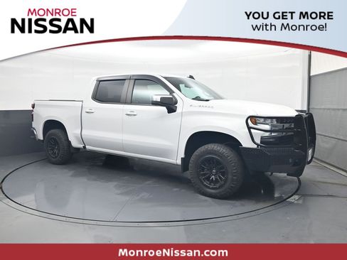 Used 2021 Chevrolet Silverado 1500 LT image 1