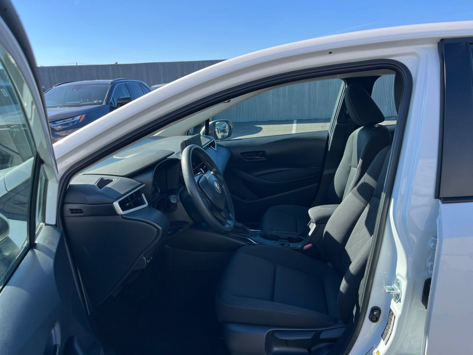 Used 2025 Toyota Corolla LE FWD image 25