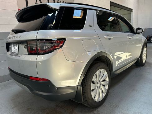 Used 2023 Land Rover Discovery Sport SE image 3