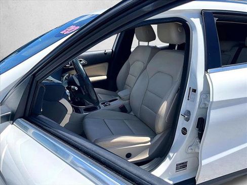 Used 2020 Mercedes-Benz GLA 250 image 25