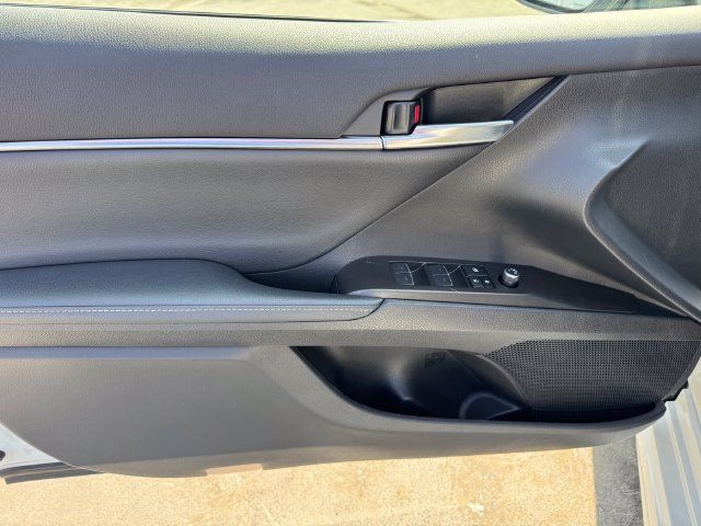 Used 2024 Toyota Camry XSE FWD image 15