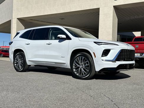 New 2026 Buick Enclave Avenir w/ Super Cruise Package image 9