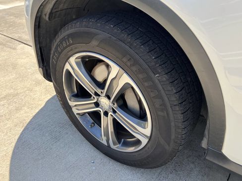 Used 2016 Mercedes-Benz GLC 300 image 26