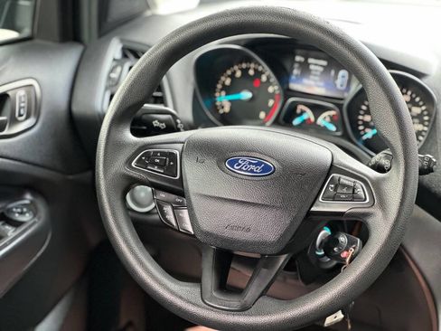 Used 2019 Ford Escape S image 11