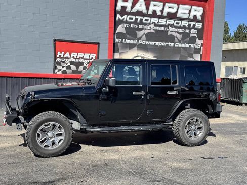 Used 2012 Jeep Wrangler Unlimited Sahara w/ Trailer Tow Group image 9