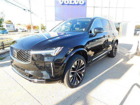 New 2026 Volvo XC90 B5 Plus w/ Protection Package AWD/4WD image 2