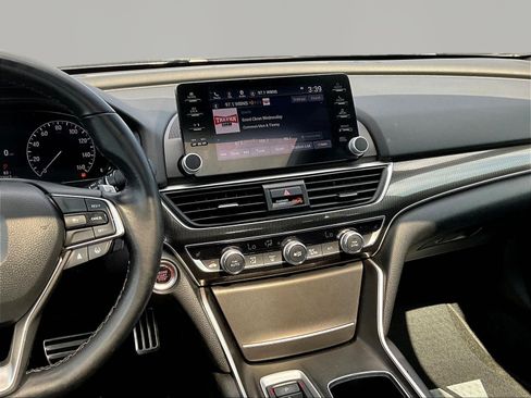 Used 2022 Honda Accord Sport image 9