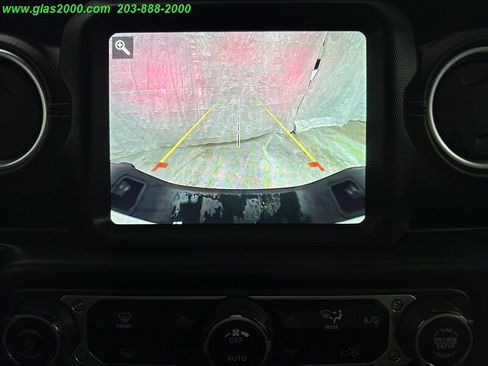 Used 2021 Jeep Gladiator Overland w/ Popular Equipment Package image 17