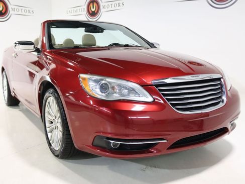 Used 2013 Chrysler 200 Limited FWD image 24
