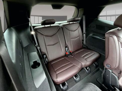 Used 2022 Cadillac XT6 Premium Luxury FWD image 28