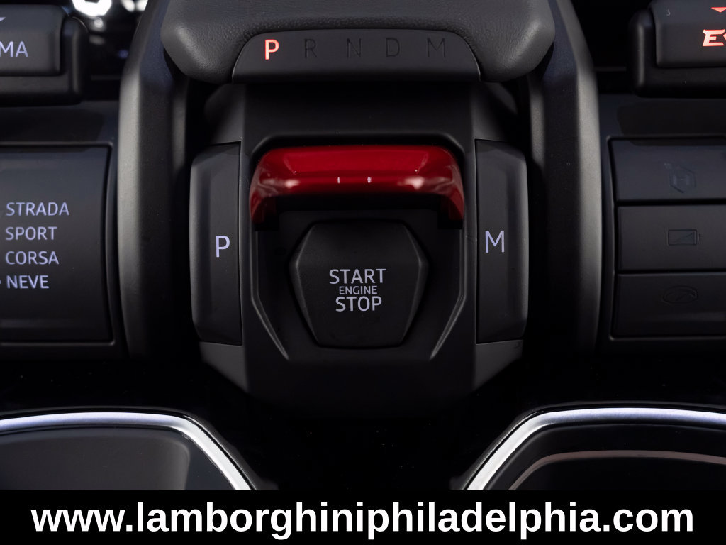 Used 2026 Lamborghini Urus SE AWD/4WD image 24