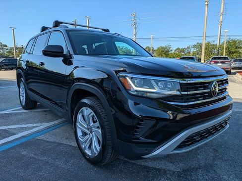 Certified 2023 Volkswagen Atlas SE FWD image 8