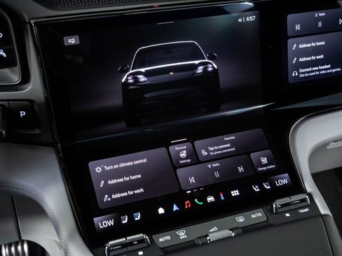 New 2026 Porsche Cayenne Electric AWD/4WD image 14
