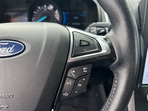 Used 2024 Ford Edge SEL AWD/4WD image 16