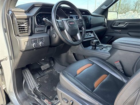Used 2023 GMC Sierra 1500 AT4 w/ AT4 Premium Package image 9