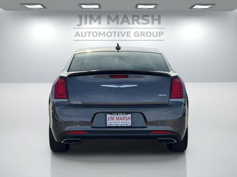 Used 2019 Chrysler 300 Touring w/ Sport Appearance Package image 5