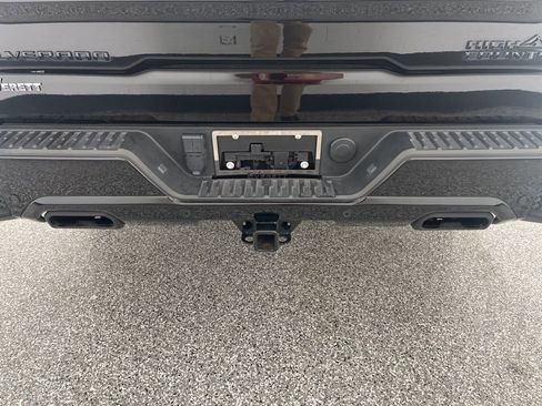 Used 2024 Chevrolet Silverado 1500 High Country w/ Midnight Edition image 4