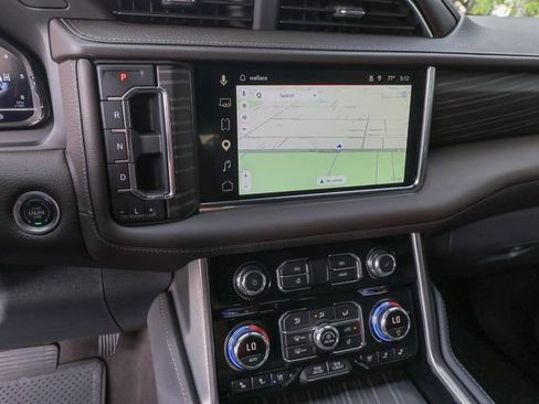 Used 2024 GMC Yukon XL Denali w/ Advanced Technology Package AWD/4WD image 20