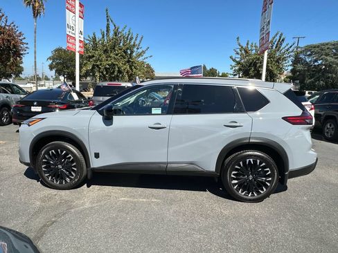 Used 2026 Nissan Rogue Dark Armor AWD/4WD image 3