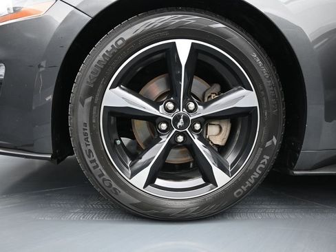 Used 2019 Ford Mustang Coupe w/ Equipment Group 101A RWD image 26