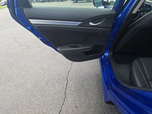 Used 2018 Honda Civic EX-L image 24