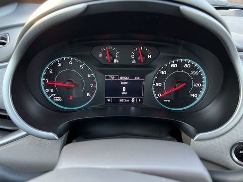 Used 2025 Chevrolet Malibu LT image 12