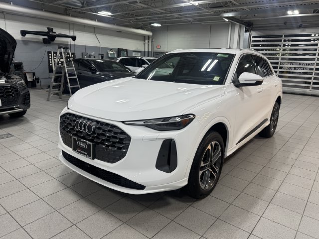 Used 2025 Audi Q5 Premium w/ Convenience Package AWD/4WD image 8