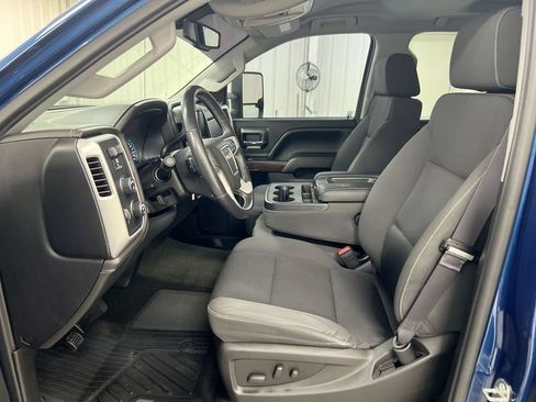 Used 2017 GMC Sierra 2500 SLE w/ HD SLE Preferred Plus Package AWD/4WD image 18