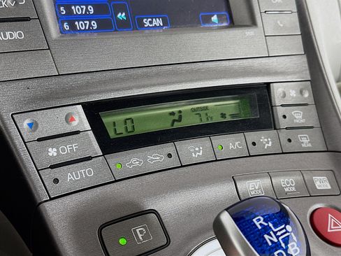 Used 2013 Toyota Prius Two FWD image 23