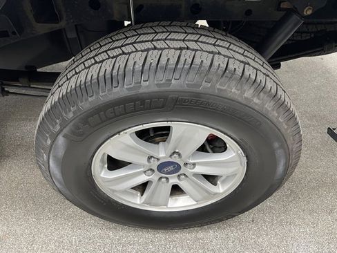 Used 2015 Ford F150 XLT w/ Equipment Group 301A Mid image 16