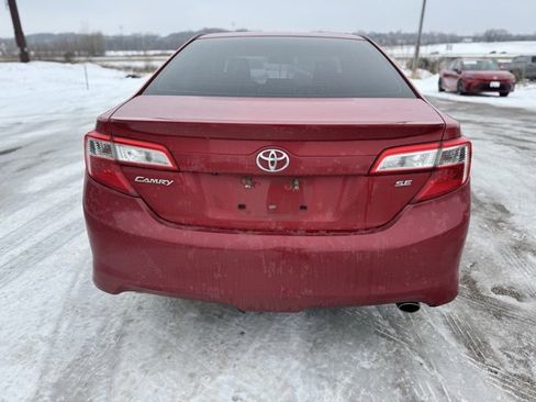 Used 2014 Toyota Camry SE image 13