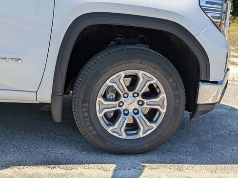 Used 2025 GMC Sierra 1500 SLT image 12