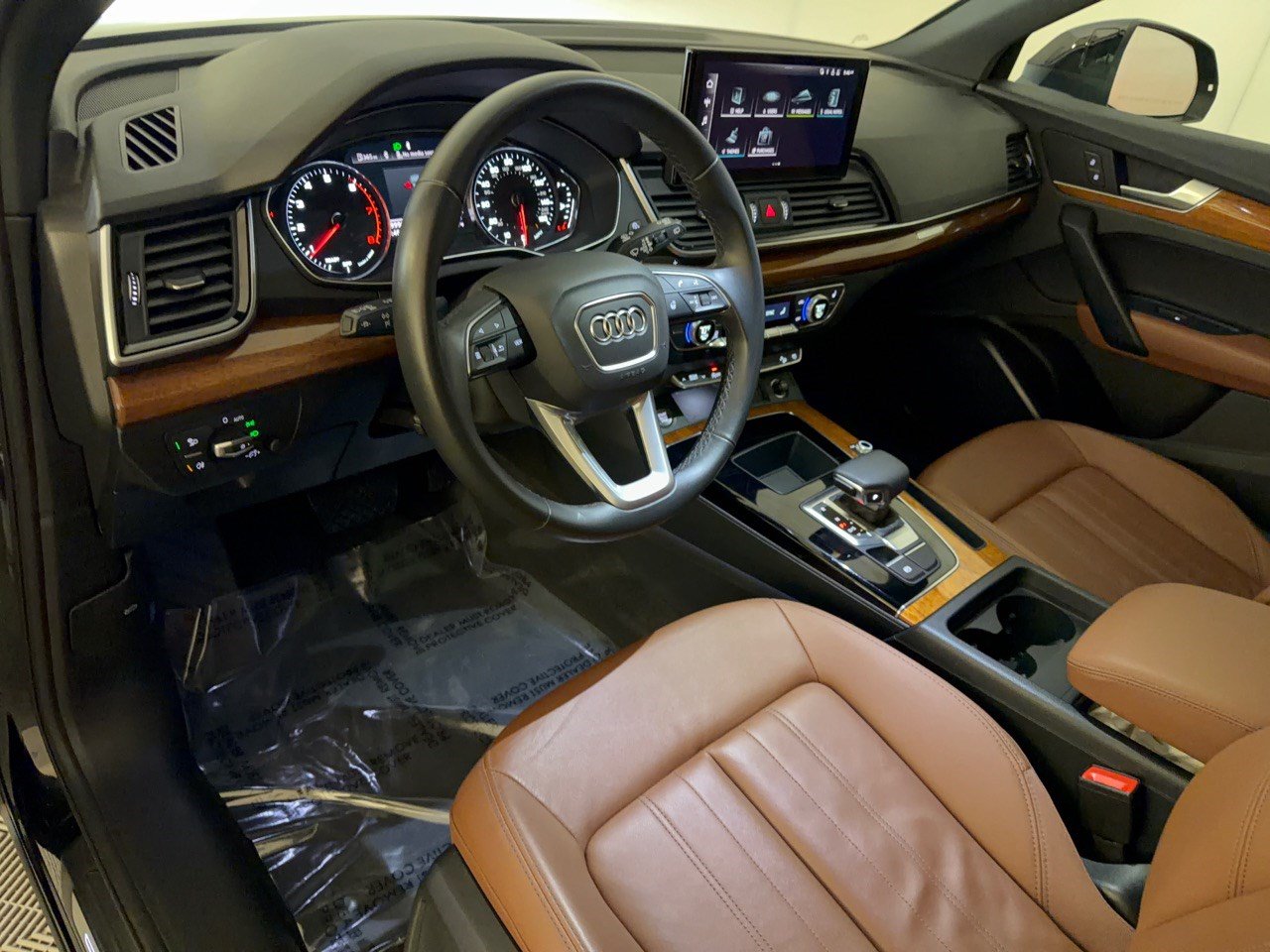 Certified 2023 Audi Q5 2.0T Premium w/ Convenience Package AWD/4WD image 4