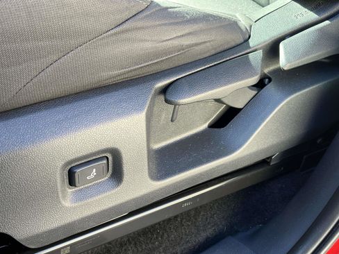 Used 2024 Toyota Tacoma SR5 image 7