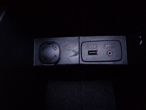 Used 2015 Subaru Forester 2.5i Premium w/ All-Weather Package image 29