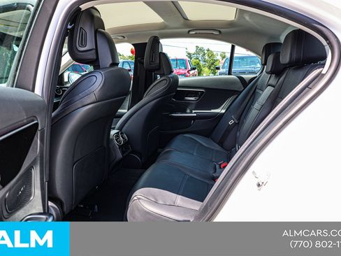 Used 2025 Mercedes-Benz C 300 Sedan image 18