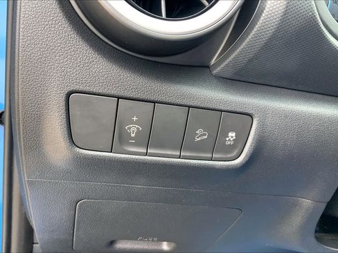Used 2022 Hyundai Kona Limited FWD image 34