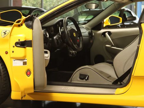 Used 2008 Ferrari F430 Coupe RWD image 2