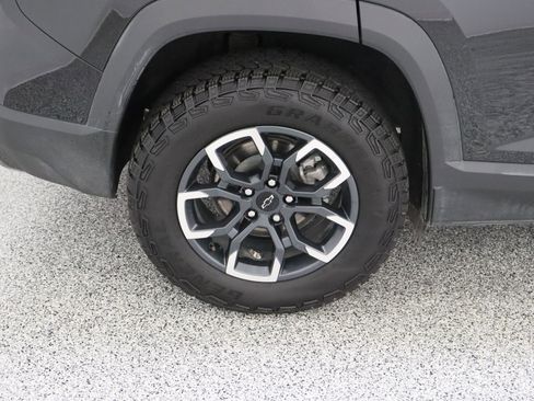 Used 2025 Chevrolet Equinox ACTIV FWD image 6