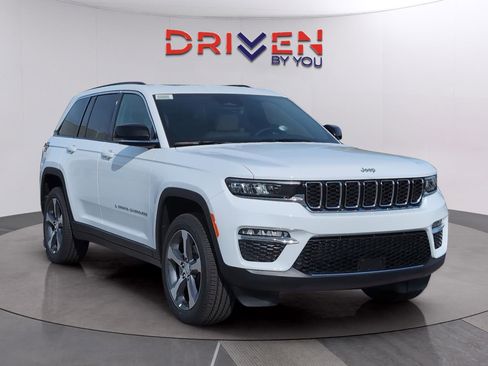 New 2025 Jeep Grand Cherokee Limited w/ Trailer Tow Package image 13