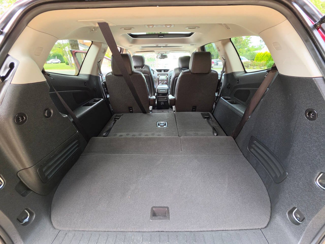 Used 2017 Chevrolet Traverse LT AWD/4WD image 33