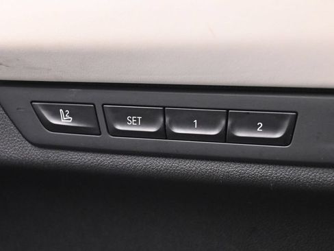 Used 2022 BMW 740i w/ M Sport Package RWD image 53