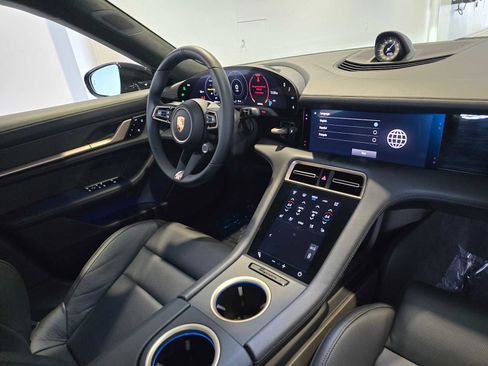 Used 2020 Porsche Taycan Turbo S AWD/4WD image 12