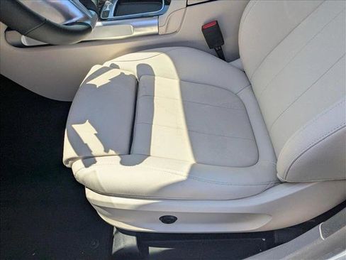 New 2025 Mercedes-Benz GLB 250 GLB 250 image 4