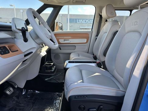 Used 2025 Volkswagen ID. Buzz 1st Edition image 10