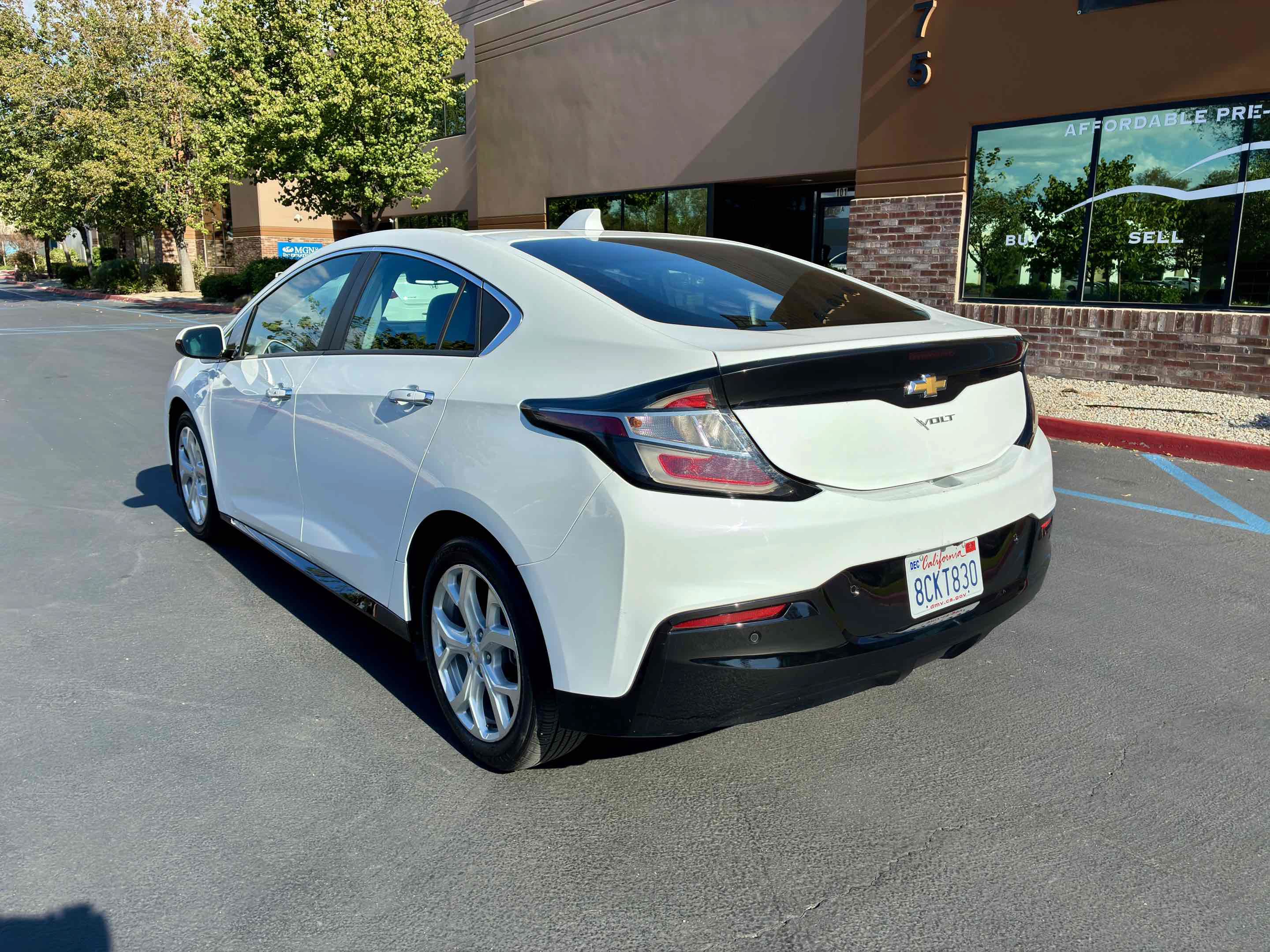 Used 2018 Chevrolet Volt Premier FWD image 10