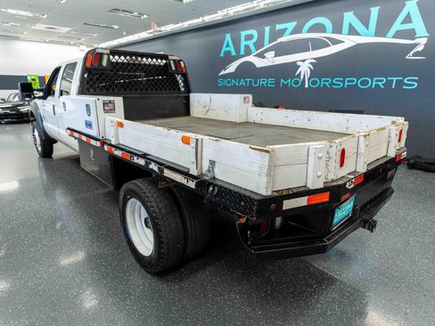 Used 2012 Ford F550 4x4 Crew Cab Super Duty w/ Payload Upgrade Pkg image 7